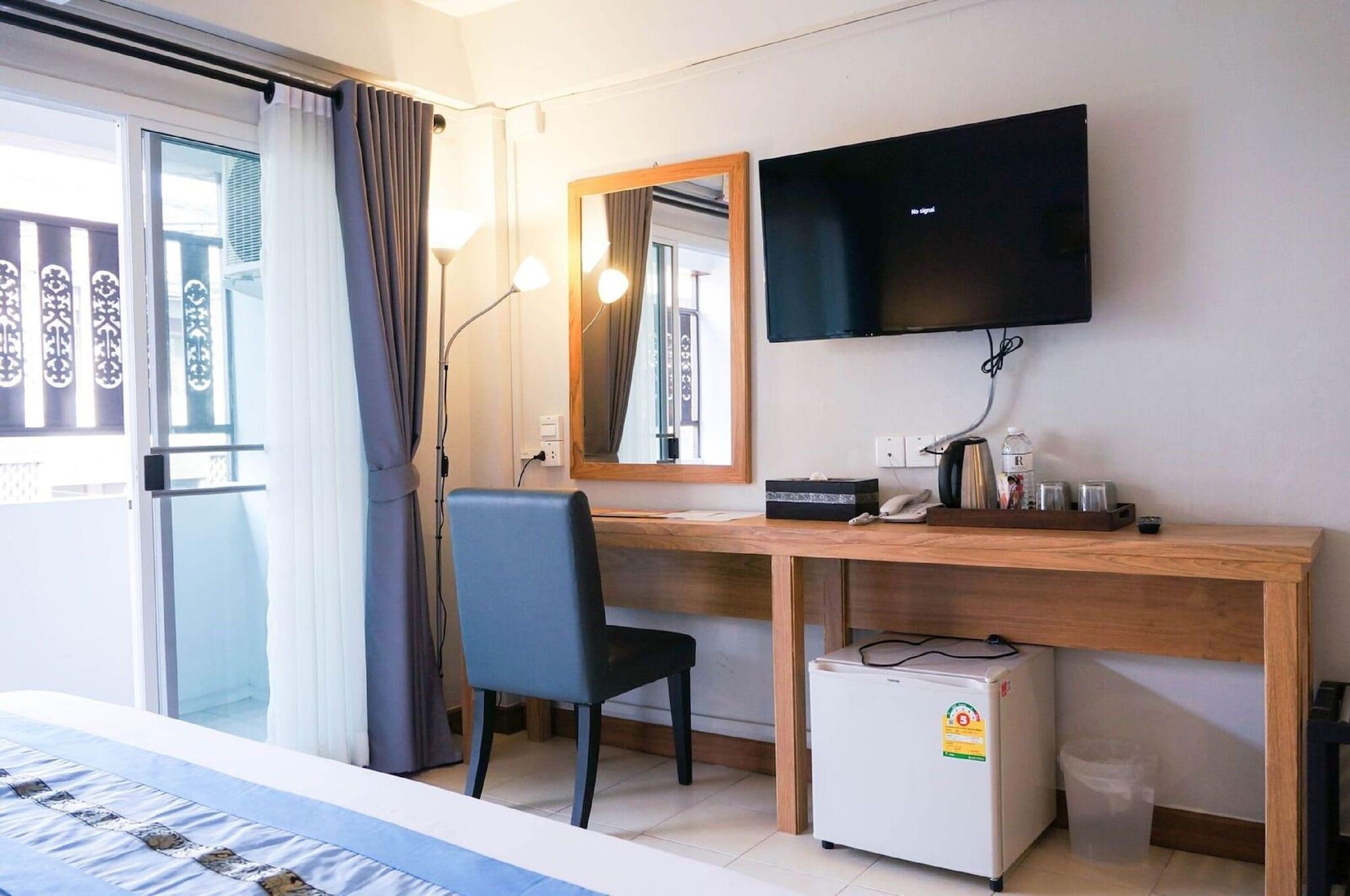 Ratana Hotel Chiang Mai Exterior foto